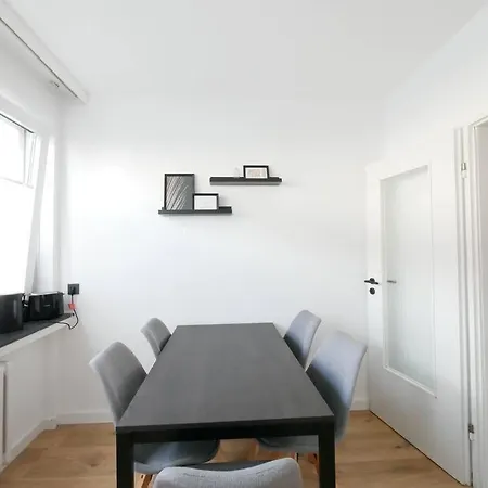 69 M², Zentral, Balkon, Stilvoll *